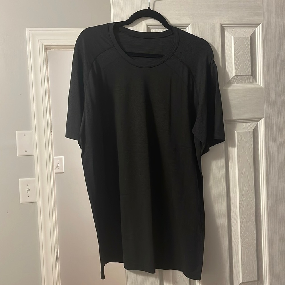 Metal Vent Tech Short Sleeve Shirt 2.0. Black